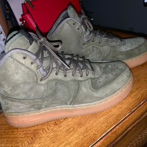 High top Nikes